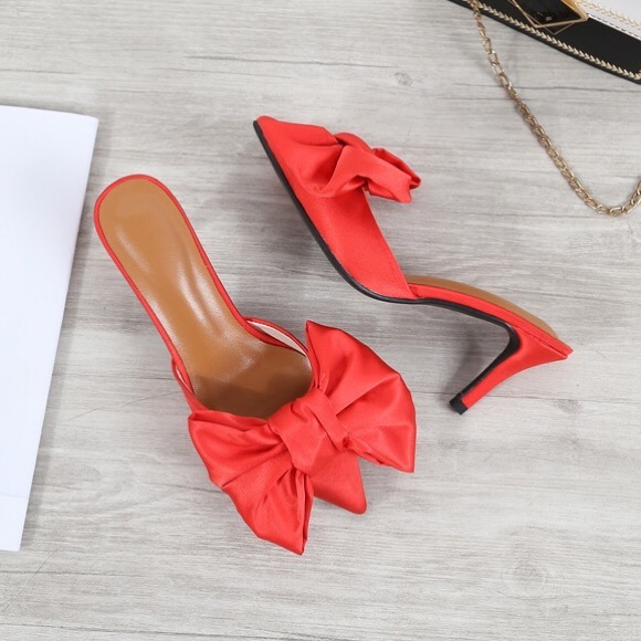 (5 items for $50)
New Bow Knot Pointed High Heel Mules - Picture 3 of 6